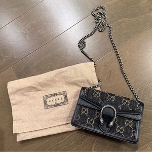 Gucci Black Leather Crossbody with Silver Chain